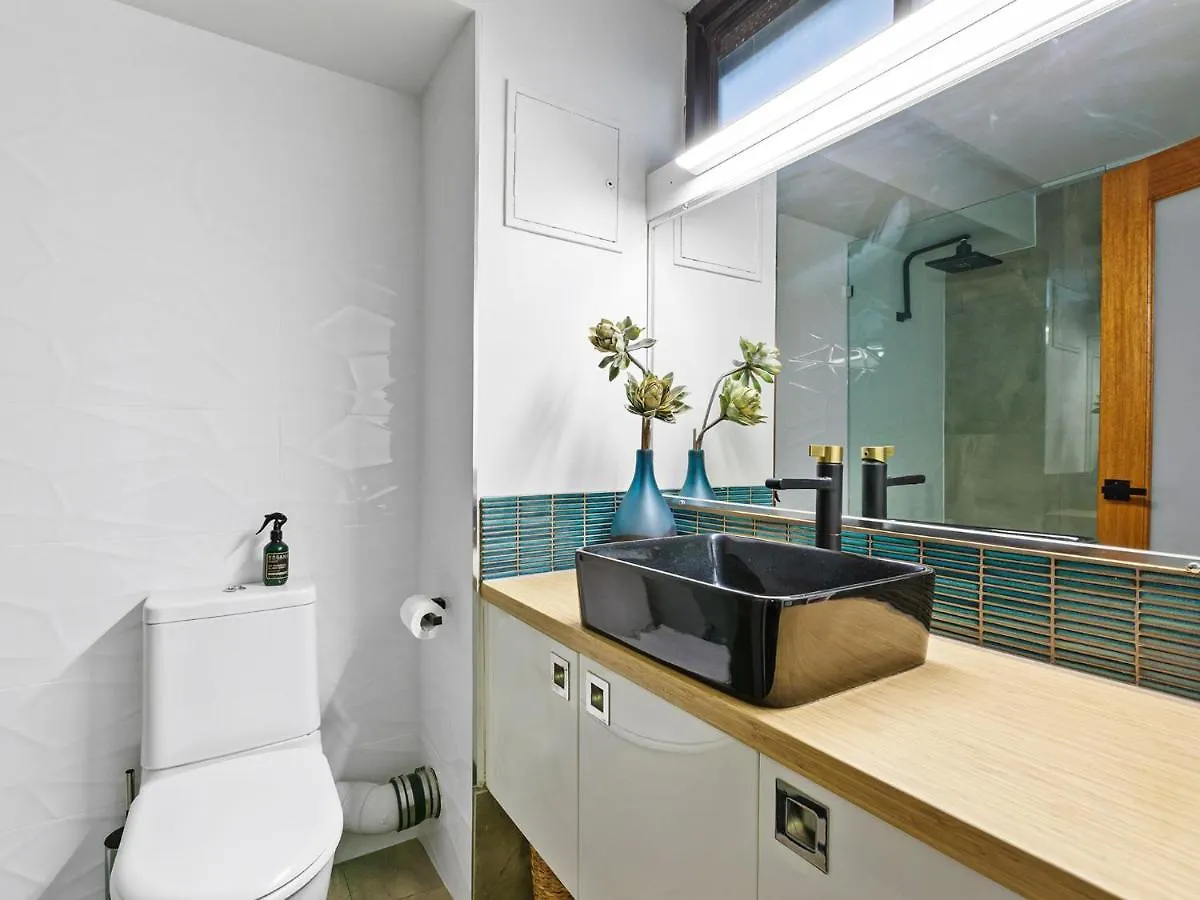 Seaview 31 Luxurious Beachside Two Bedroom Apartment In Seaview Resort With Stunning Views مولولابا