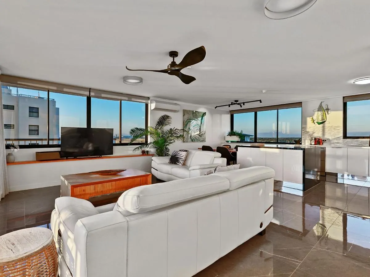 Seaview 31 Luxurious Beachside Two Bedroom Apartment In Seaview Resort With Stunning Views Mooloolaba