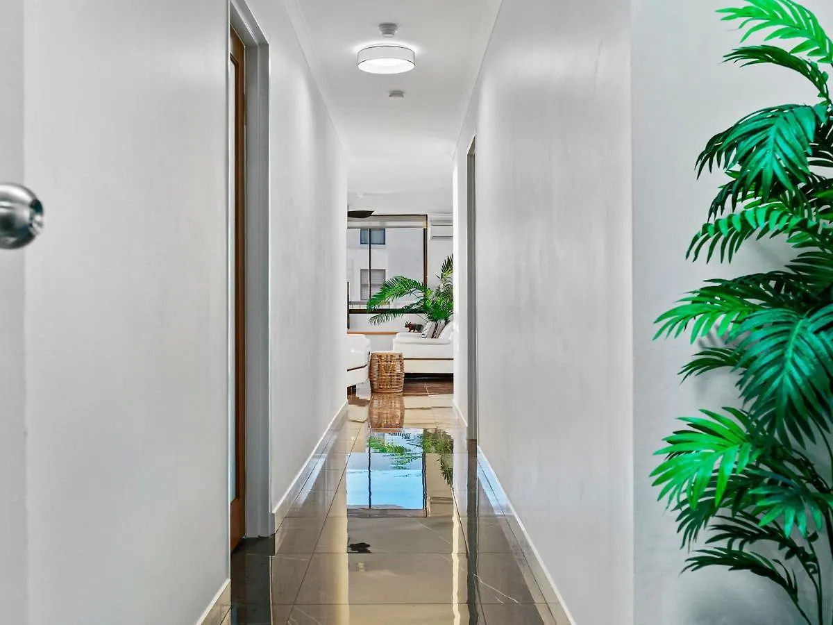 Seaview 31 Luxurious Beachside Two Bedroom Apartment In Seaview Resort With Stunning Views Mooloolaba