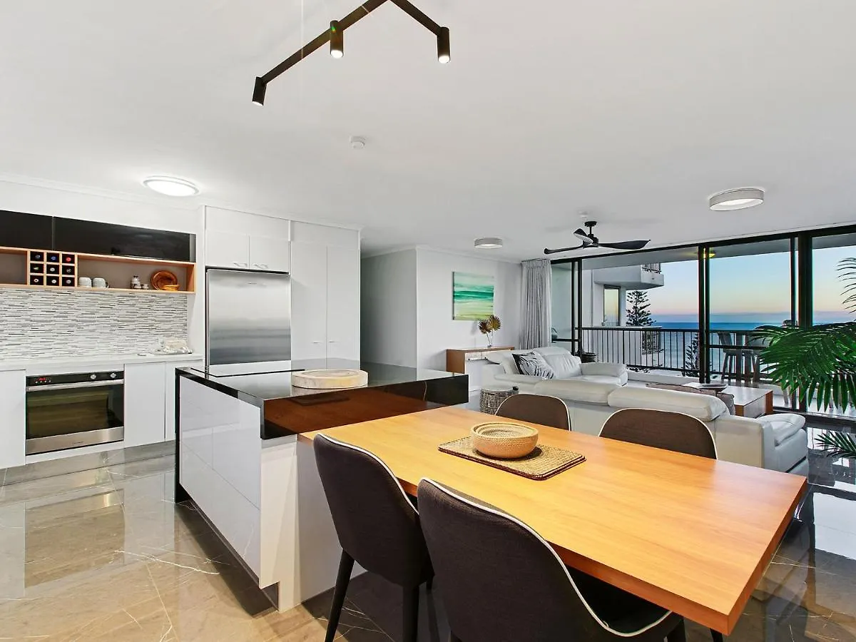 Seaview 31 Luxurious Beachside Two Bedroom Apartment In Seaview Resort With Stunning Views Mooloolaba